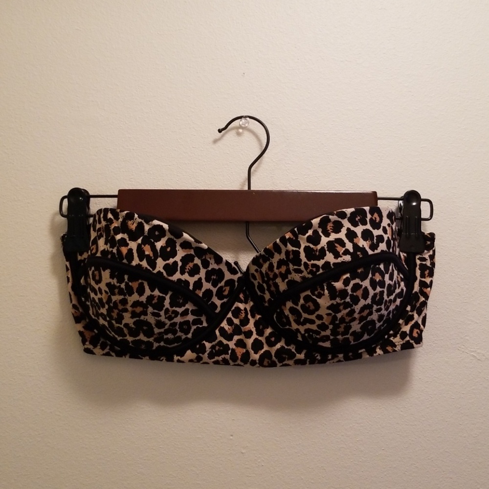 Xhilaration | Strapless Chetah Print Bikini Top M